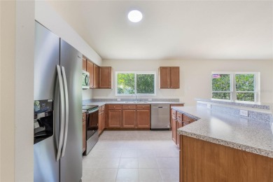 Under contract-accepting backup offers. PRICED TO SELL! This 3 on Plantation Golf Club in Florida - for sale on GolfHomes.com, golf home, golf lot