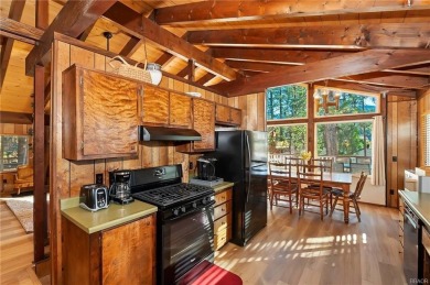 Bear Mountain Beauty: Fantastic central Moonridge location close on Big Bear Mountain Ski and Golf Resort in California - for sale on GolfHomes.com, golf home, golf lot