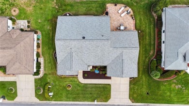 Honey, stop the car!  Great curb appeal on this 2/2/2 on Eagle Ridge At Spruce Creek Country Club in Florida - for sale on GolfHomes.com, golf home, golf lot