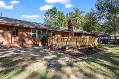 Welcome to one level living in golf course community Houndslake! on Houndslake Country Club in South Carolina - for sale on GolfHomes.com, golf home, golf lot