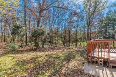 Don't miss out on this wonderful, 2 bedroom, 2 bath home. Home on Indian Hills Country Club in Arkansas - for sale on GolfHomes.com, golf home, golf lot