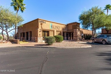 Discover resort-style living in this beautiful 2-bedroom, 2-bath on Quail Creek Country Club  in Arizona - for sale on GolfHomes.com, golf home, golf lot