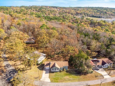 Don't miss out on this wonderful, 2 bedroom, 2 bath home. Home on Indian Hills Country Club in Arkansas - for sale on GolfHomes.com, golf home, golf lot