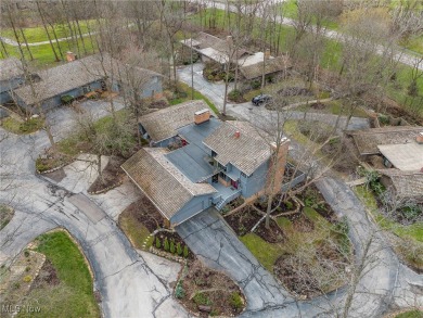 Absolutely stunning condo, fully updated and waiting of its new on Club Walden in Ohio - for sale on GolfHomes.com, golf home, golf lot