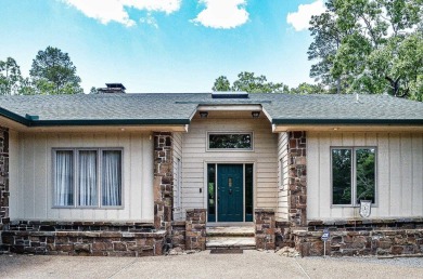 AGENTS SEE REMARKS. This is a rare find!! This one level 3056 sq on Coronado Golf Course in Arkansas - for sale on GolfHomes.com, golf home, golf lot