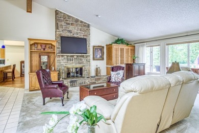 AGENTS SEE REMARKS. This is a rare find!! This one level 3056 sq on Coronado Golf Course in Arkansas - for sale on GolfHomes.com, golf home, golf lot