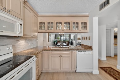 SPACIOUS & BRIGHT 2nd floor condo,  1442 sqft 2-bedroom on Bear Lakes Country Club in Florida - for sale on GolfHomes.com, golf home, golf lot