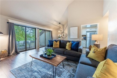 Welcome To Your Next Investment! This Fabulous, Updated Townhome on Bella Vista - Metfield Golf Complex and Country Club in Arkansas - for sale on GolfHomes.com, golf home, golf lot