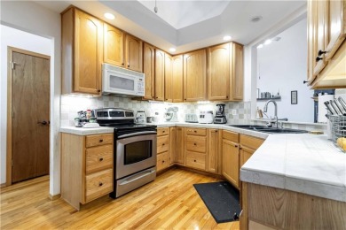 Welcome to 3 Par Lane in Bella Vista! This beautifully on Bella Vista - Metfield Golf Complex and Country Club in Arkansas - for sale on GolfHomes.com, golf home, golf lot