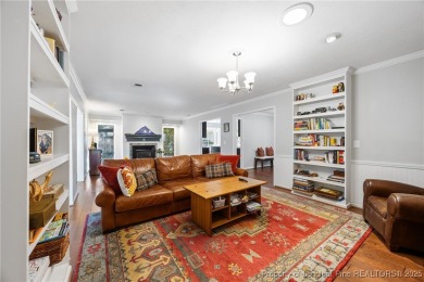 Discover this charming Pinehurst retreat in an ideal blend of on Pinehurst Resort and Country Club in North Carolina - for sale on GolfHomes.com, golf home, golf lot