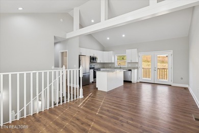 Stunning 3-bedroom, 3-bathroom home in Jefferson City, just on Patriot Hills Golf Club in Tennessee - for sale on GolfHomes.com, golf home, golf lot