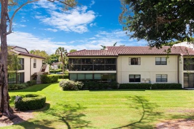Welcome to this lovely 3-bedroom, 2-bathroom condo located in on  in Florida - for sale on GolfHomes.com, golf home, golf lot