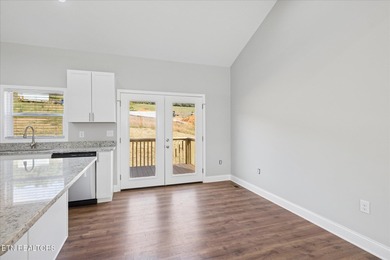 Stunning 3-bedroom, 3-bathroom home in Jefferson City, just on Patriot Hills Golf Club in Tennessee - for sale on GolfHomes.com, golf home, golf lot