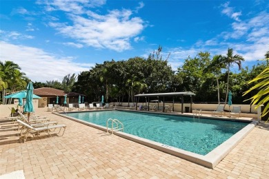 Welcome to this lovely 3-bedroom, 2-bathroom condo located in on  in Florida - for sale on GolfHomes.com, golf home, golf lot