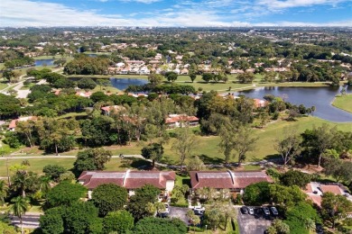 Welcome to this lovely 3-bedroom, 2-bathroom condo located in on  in Florida - for sale on GolfHomes.com, golf home, golf lot