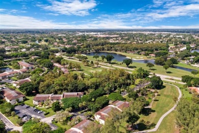 Welcome to this lovely 3-bedroom, 2-bathroom condo located in on  in Florida - for sale on GolfHomes.com, golf home, golf lot