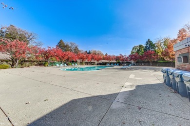 Perfect 2 Bedroom, 2 Bath Condo in Mallard Cove! Prepare to fall on Arlington Lakes Golf Club in Illinois - for sale on GolfHomes.com, golf home, golf lot