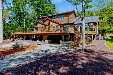5 bedroom lakefront at upscale Eagle Rock Golf & Ski Resort! on Eagle Rock Golf Course in Pennsylvania - for sale on GolfHomes.com, golf home, golf lot