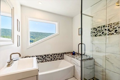 5 bedroom lakefront at upscale Eagle Rock Golf & Ski Resort! on Eagle Rock Golf Course in Pennsylvania - for sale on GolfHomes.com, golf home, golf lot