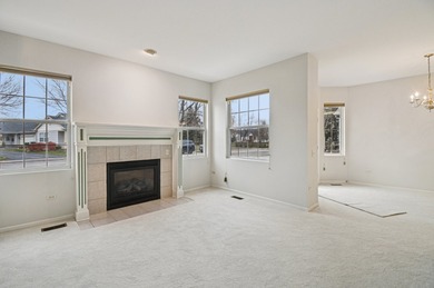 Lovely 2-bedroom, 1.5-bath townhome located in the highly on Whisper Creek Golf Club in Illinois - for sale on GolfHomes.com, golf home, golf lot