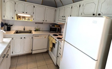 Welcome home to this charming 2-bedroom, 2-bath villa priced to on Kings Point Executive Golf Course in Florida - for sale on GolfHomes.com, golf home, golf lot