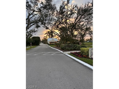 Luxurious Estate Series Manufactured Home in Pine Lakes Country on Pine Lakes Country Club in Florida - for sale on GolfHomes.com, golf home, golf lot