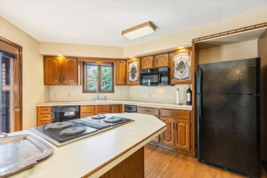 5 bedroom lakefront at upscale Eagle Rock Golf & Ski Resort! on Eagle Rock Golf Course in Pennsylvania - for sale on GolfHomes.com, golf home, golf lot