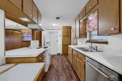 ocation Location Location! You have so many possibilities with on Lake Kiowa Golf Course in Texas - for sale on GolfHomes.com, golf home, golf lot