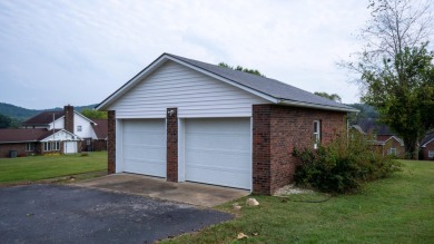 Check out this home on 3.6 acres in highly sought-after Eagle's on Eagles Nest Country Club in Kentucky - for sale on GolfHomes.com, golf home, golf lot