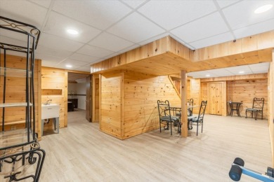 5 bedroom lakefront at upscale Eagle Rock Golf & Ski Resort! on Eagle Rock Golf Course in Pennsylvania - for sale on GolfHomes.com, golf home, golf lot