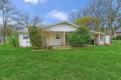 ocation Location Location! You have so many possibilities with on Lake Kiowa Golf Course in Texas - for sale on GolfHomes.com, golf home, golf lot