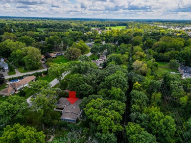 Beautifully updated 4-level split in Oak Meadows offering nearly on St. Andrews Golf and Country Club in Illinois - for sale on GolfHomes.com, golf home, golf lot