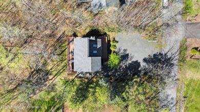 Welcome to this beautifully updated 3bd/3ba home, ideally on The Hideout Golf in Pennsylvania - for sale on GolfHomes.com, golf home, golf lot