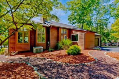 5 bedroom lakefront at upscale Eagle Rock Golf & Ski Resort! on Eagle Rock Golf Course in Pennsylvania - for sale on GolfHomes.com, golf home, golf lot