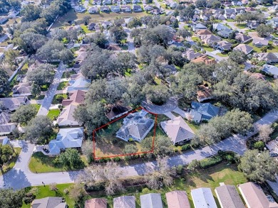 ~oBond is PAIDo~ Beautiful 3 Bedroom 2 Bath CUSTOM LANTANA with on The Links of Spruce Creek in Florida - for sale on GolfHomes.com, golf home, golf lot