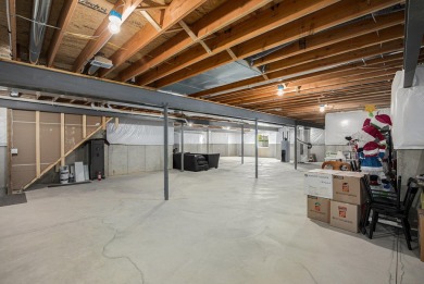 Welcome home to this BEAUTIFUL 3BR/2.5BA/3 car garage, 2,469 sq on Metamora Country Club in Michigan - for sale on GolfHomes.com, golf home, golf lot