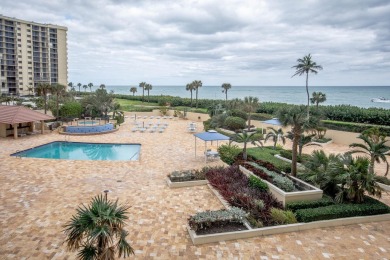 2 bedroom / 2 bath condo directly on beach in Jupiter. Ideal for on Jupiter Dunes Golf Course in Florida - for sale on GolfHomes.com, golf home, golf lot