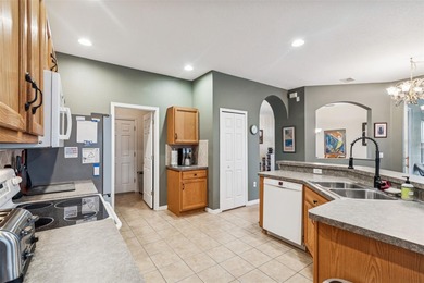 This Home has been meticulously Maintained - Spotlessly Clean - on Heritage Pines Country Club in Florida - for sale on GolfHomes.com, golf home, golf lot