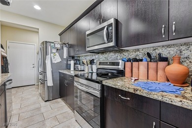 ENJOY COMFORTABLE LIVING IN THIS LOVELY 2-BEDROOM, 2-BATHROOM on Mountain Falls Golf Course in Nevada - for sale on GolfHomes.com, golf home, golf lot