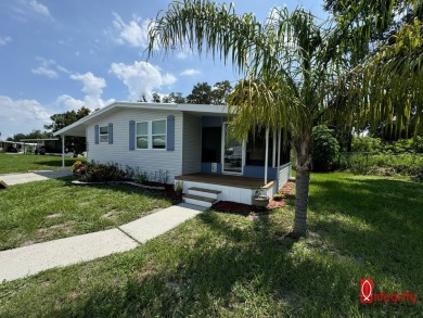 BEAUTIFULLY RENOVATED 2 BED, 2 BATH HOME LOCATED 7 MILES FROM on Rolling Green Golf Course in Florida - for sale on GolfHomes.com, golf home, golf lot