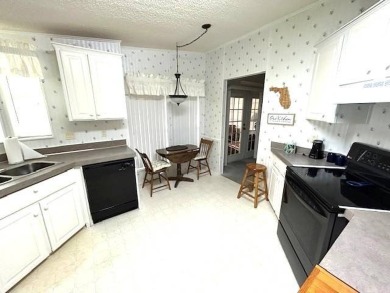 This beautifully maintained 2-bedroom, 2-bathroom home is being on Crystal Lake Club in Florida - for sale on GolfHomes.com, golf home, golf lot