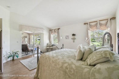 MOVE IN READY - PREMIER LOCATION - END UNIT - FURNISHED. Easiest on Heritage Pines Country Club in Florida - for sale on GolfHomes.com, golf home, golf lot