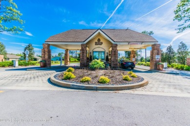 MOVE IN READY - PREMIER LOCATION - END UNIT - FURNISHED. Easiest on Heritage Pines Country Club in Florida - for sale on GolfHomes.com, golf home, golf lot