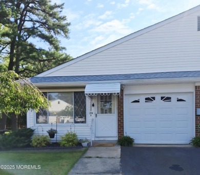 Welcome to 194A Laurel Drive in peaceful Whiting, NJ! This clean on Keswick Village Golf Course in New Jersey - for sale on GolfHomes.com, golf home, golf lot