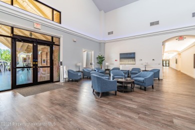 MOVE IN READY - PREMIER LOCATION - END UNIT - FURNISHED. Easiest on Heritage Pines Country Club in Florida - for sale on GolfHomes.com, golf home, golf lot