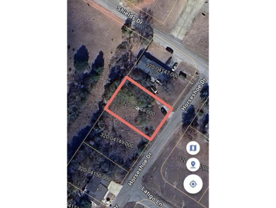 Ready for your dream home? This lot is a block from the Holiday on Holiday Island Executive Golf Course in Arkansas - for sale on GolfHomes.com, golf home, golf lot