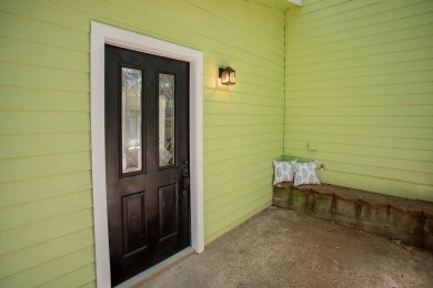Welcome to this charming 2-bedroom, 2-bathroom home nestled in on Hide-A-Way Lake Golf Course in Texas - for sale on GolfHomes.com, golf home, golf lot