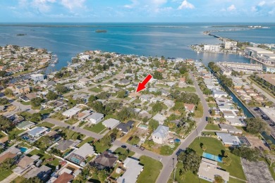 Turnkey Dunedin retreat, fully renovated from top to bottom with on The Dunedin Country Club in Florida - for sale on GolfHomes.com, golf home, golf lot