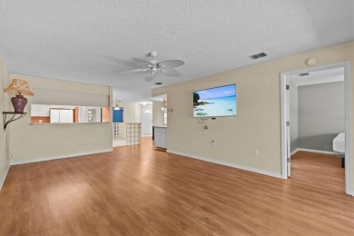 NTASTIC VALUE! LOWEST PRICED VILLA IN GREEN DOLPHIN! Great one on Tarpon Springs Golf Course in Florida - for sale on GolfHomes.com, golf home, golf lot