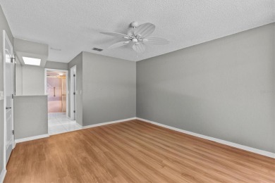 NTASTIC VALUE! LOWEST PRICED VILLA IN GREEN DOLPHIN! Great one on Tarpon Springs Golf Course in Florida - for sale on GolfHomes.com, golf home, golf lot